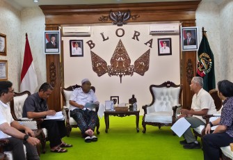 Kunjungan Vice President Eksplorasi Regional 4 Dedi Yusmen ke Bupati Blora Arief Rohman dalam rangka update progress pengeboran sumur ekslorasi Darajingga dan rencana kegiatan mobilisasi alat penunjang pengeboran, Jumat (13/3/2026)