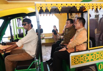 Deputi Bappenas Tinjau Pulau Penyengat