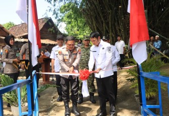 Polres Tuban Bangun Jembatan Merah Putih Presisi 