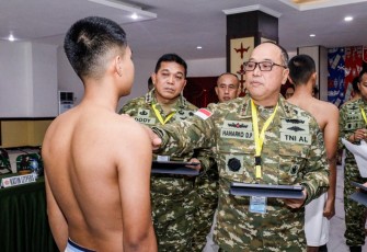 Komandan Kodaeral IX, Laksamana Muda TNI Hanarko Djodi Pamungkas, S.H., menghadiri Sidang Pantukhir Penerimaan Calon Taruna Akademi TNI Panitia Seleksi Integratif Daerah (Panselinda) Ambon Tahun Anggaran 2026 di Aula Basudara Pattimura Lantai II, Makodam XV/Pattimura, Kota Ambon, Senin (29/6/2026)