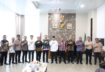 Foto bersama usai audiensi dengan Pemerintah Kabupaten Simalungun, Jumat (7/8).