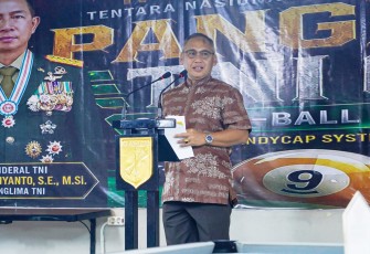 Pangdam XIII/Merdeka Mayjen TNI Mirza Agus, S.I.P. saat resmi menutup Biliar Open 9 Ball Tournament Panglima TNI Cup dalam rangka memperingati HUT ke-81 TNI Tahun 2026. 