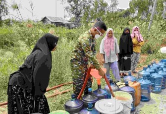 Kodam XXII/Tambun Bungai Bantu Kesulitan Air Warga Terdampak Karhutla