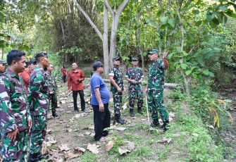 Dandim Ponorogo saat Dampingi Danrem 081/Dsj Tinjau Sasaran Pembangunan Jembatan Perintis Garuda dan Jembatan Armco