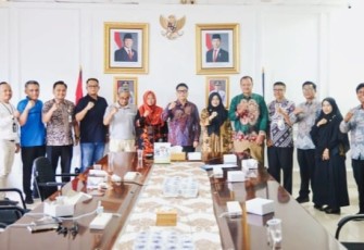 Kanwil Kemenkum Kepri dan Dinas Kominfo Kepri Perkuat Sinergi Penyebarluasan Informasi Hukum