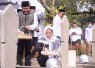 Puan saat Ziarah Makam Taufiq Kiemas Bersama Cak Imin di Taman Makam Pahlawan (TMP) Kalibata, Jakarta Selatan, Minggu (25/09/2022).