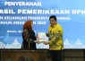 Bupati Bintan saat Terima LHP Keuangan Pemda Bintan TA 2023 dengan Opini WTP dari BPK RI Perwakilan Provinsi Kepri