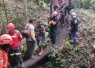 Proses evakuasi jenazah korban erupsi gunung api Dukono oleh tim SAR Gabungan di Kabupaten Halmahera Utara, Maluku Utara, Sabtu (9/5).  Sumber: BPBD Kabupaten Halmahera Utara