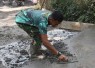 Penyempurnaan rabat jalan TMMD ke-129 dusun Lembenah