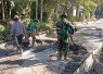 Pengecoran rabat jalan di dusun Lembenah