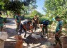 Keahlian meracik adukan beton