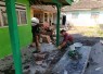 Pemasangan keramik RTLH