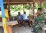 Keakraban bersama warga Kampung Sesor