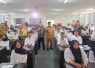 Wali Kota Tanjungpinang Lis Darmansyah yang langsung hadir menyaksikan seleksi calon karyawan Indomaret 