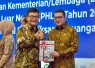 Menteri Ekonomi Kreatif, Teuku Riefky Harsya, menerima Laporan Hasil Pemeriksaan (LHP) atas Laporan Keuangan Kementerian/Lembaga dan Pinjaman/Hibah Luar Negeri Tahun 2025 dari Badan Pemeriksa Keuangan (BPK) RI di Badan Diklat PKN BPK RI, Jakarta, Kamis (16/7/2026)