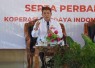 Menteri Koperasi (Menkop) Ferry Juliantono memberikan arahan sekaligus berdialog dengan para pelaku koperasi lintas sektor membahas berbagai langkah penguatan koperasi di Kabupaten Pamekasan, Jawa Timur