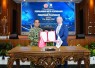 Penandatanganan dilakukan oleh Kepala Babinkum dan HAM TNI Laksda TNI Farid Ma'ruf, S.H., M.H., bersama Kepala Delegasi Regional ICRC untuk Indonesia dan Timor-Leste, Martin de Boer