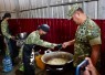 Wakil Panglima TNI Jenderal TNI Tandyo Budi R. bersama Menteri Pertahanan RI dan Wakil Kepala Staf Angkatan Darat Letjen TNI Muhammad Saleh Mustafa meninjau Batalyon Teritorial Pembangunan (Yon TP) 939/Macan Putih di Tasikmalaya