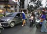 Polresta Malang Kota dan Aremania Bagikan 39 Mawar, Tebar Pesan Damai Jelang HUT Arema FC “TH39REATNESS”