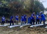 Jajaran pimpinan beserta kader DPC Demokrat Karanganyar tanam bibit melon dalam kegiatan "Gerakan Langit Biru Indonesia Asri", di Dusun Mojotelu, Alastuwo, Kebakkramat, Jumat (14/8/2026)