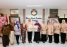 Bantuan tersebut diserahkan langsung oleh Ketua DWP Kemendagri Niken Tomsi Tohir kepada Ketua Bidang Sosial Budaya (Sosbud) DWP Pusat Sri Hartanti Azhar di Kantor DWP Pusat, Jakarta, Kamis (3/9/2026)