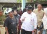 Wako Lis serahkan secara langsung kartu Bima Sakti dan Kebutuhan Pokok