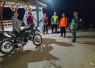 Babinsa, Bersama Inkait dan Komponen Masyarakat Desa Pager Kompak Padamkan Kebakaran Hutan