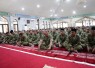 Para Pejabat Utama, Prajurit, dan PNS Mabes TNI di Masjid Panglima Soedirman, Mabes TNI Cilangkap, Jakarta Timur, Rabu (24/6/2026). 